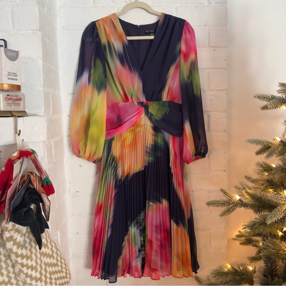 Maggy London Dresses & Skirts - 🌈 Maggy London Watercolor Pleated Midi Dress – Size 8